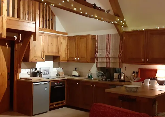 The Old Cowshed Roundwood